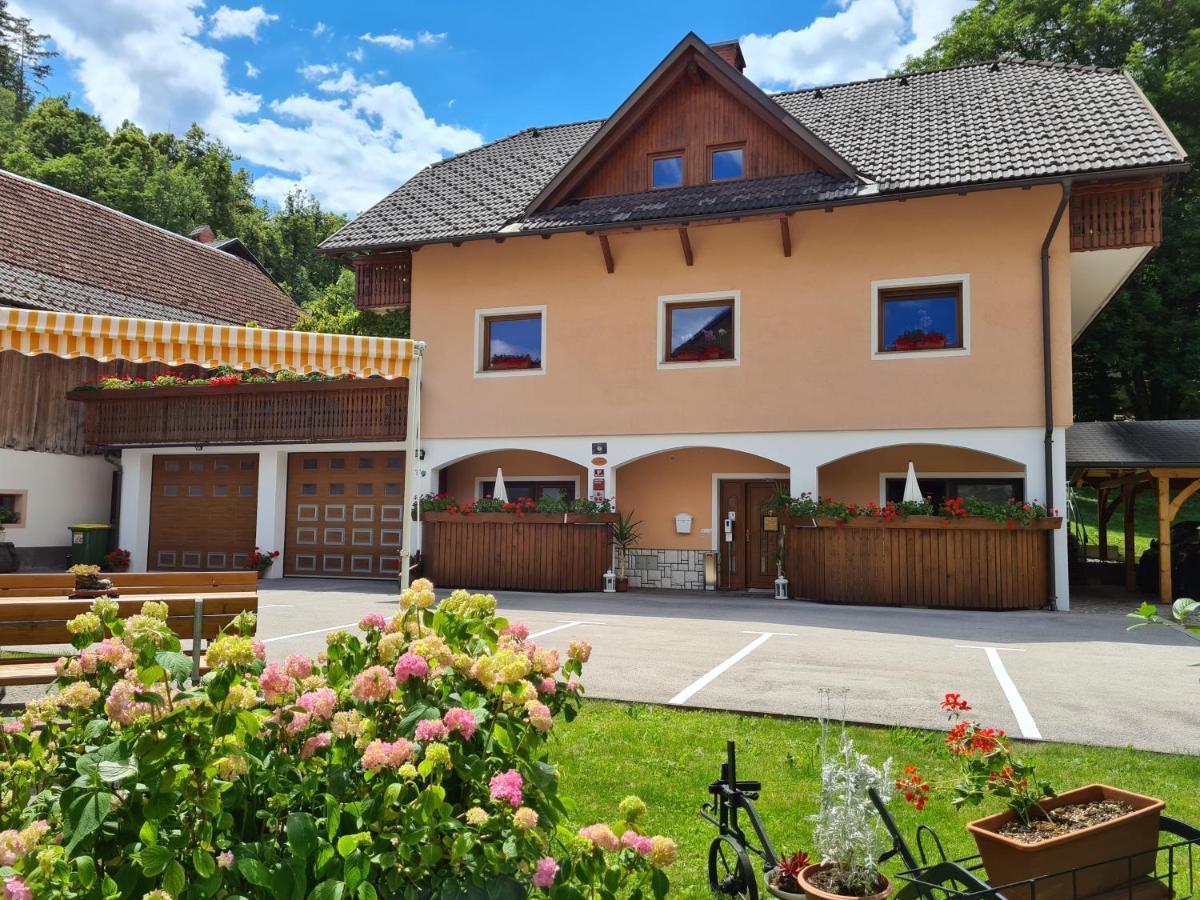 Apartmaji Mezan Блед Екстер'єр фото