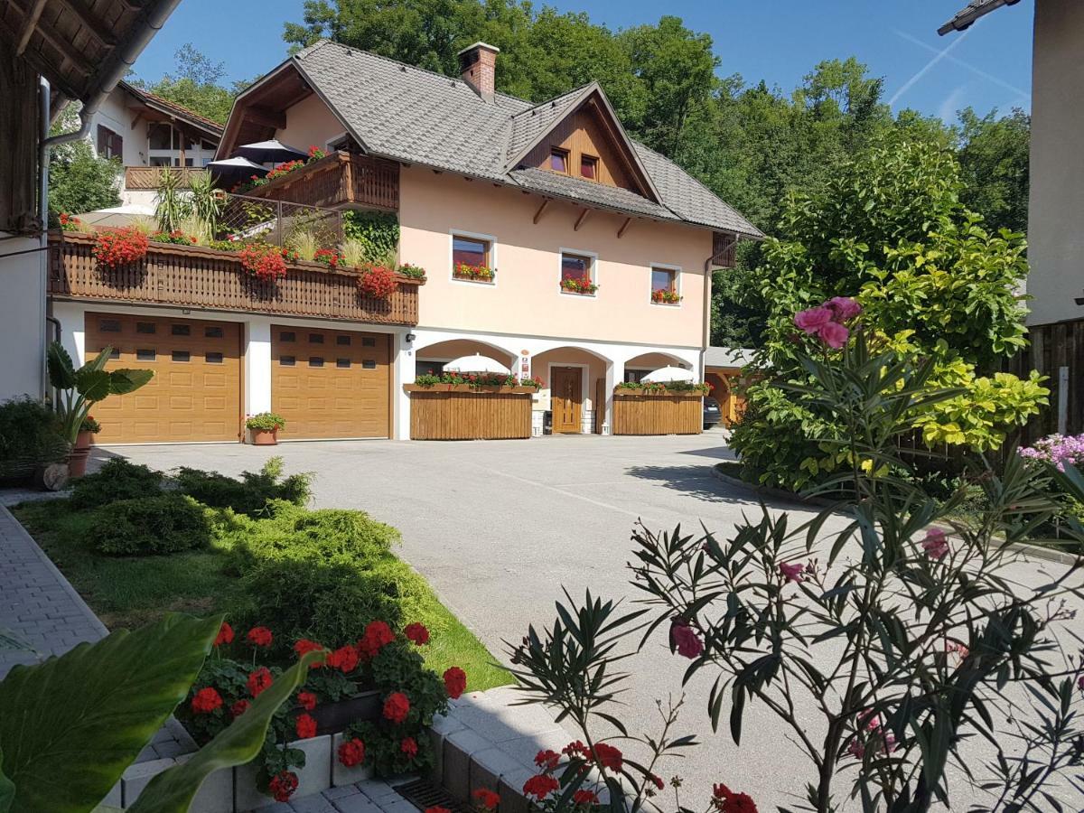 Apartmaji Mezan Блед Екстер'єр фото